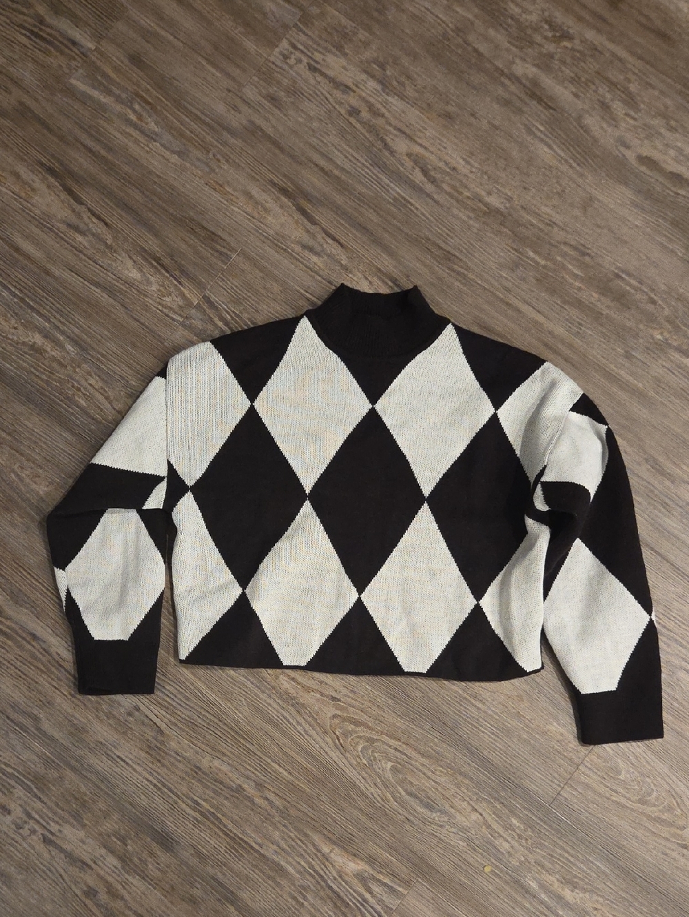 H&M Black and White Argyle Crewneck Sweater